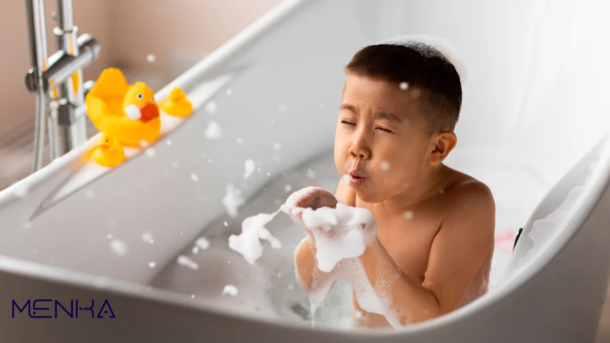 چگونه کودکان را به حمام کردن ترغیب کنیم؟