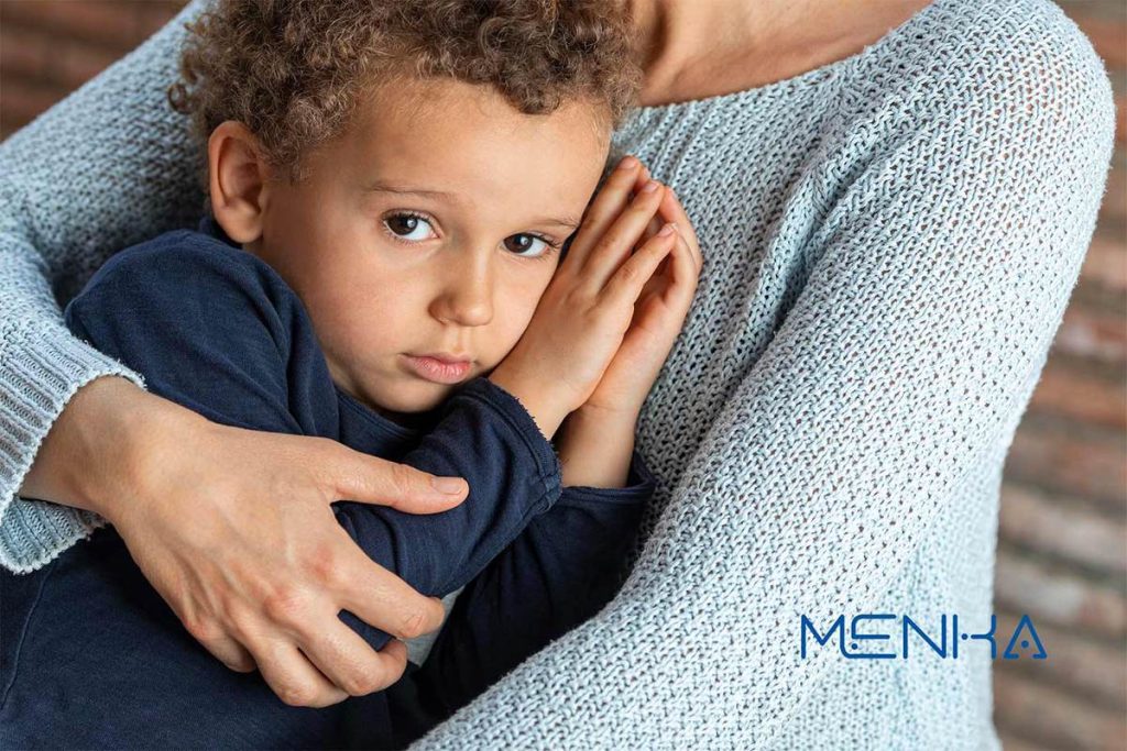 با کودک سوگواری چه رفتاری نداشته باشیم؟